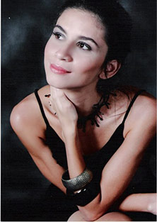 Date this pretty Brazil girl Roberta from Rio De Janeiro B1889