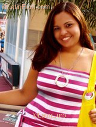 Date this young Brazil girl Caroline from Rio de Janeiro B1937