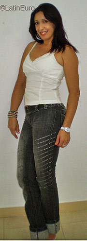 Date this attractive Brazil girl Irenilde from Maringa B1969