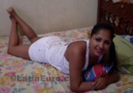 Date this sultry Brazil girl Milla from Manaus B198