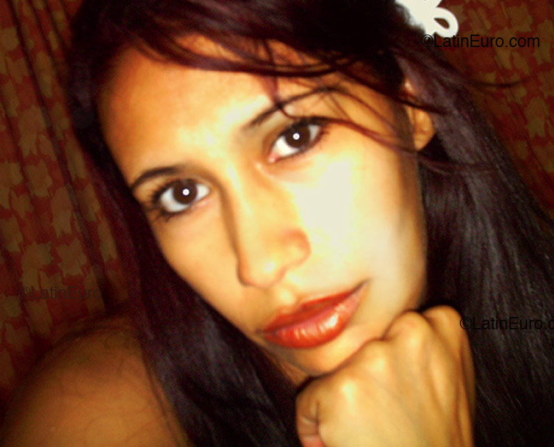 Date this nice looking Brazil girl Maria from  B2050