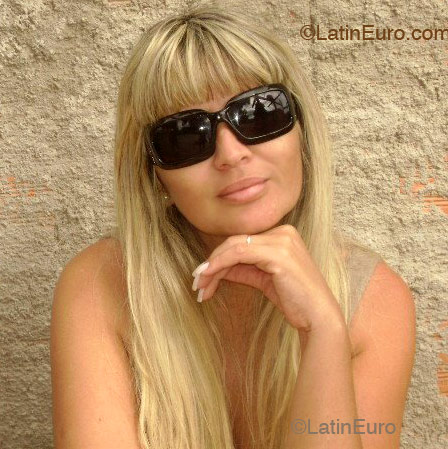 Date this georgeous Brazil girl Vera from Vila Velha B2162