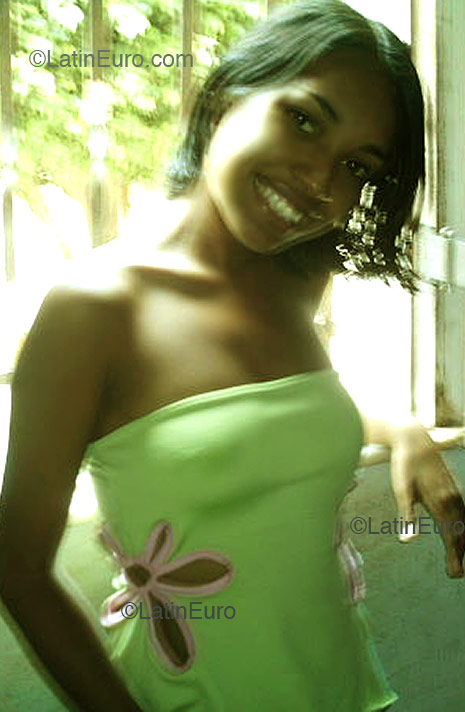 Date this beautiful Brazil girl Ana from Sao Luis B2170