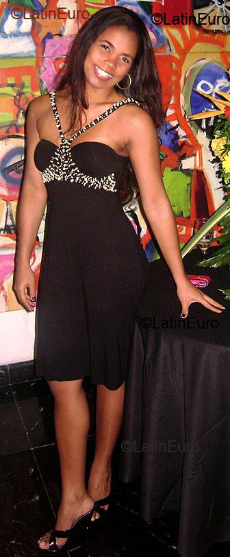 Date this georgeous Brazil girl Sandra from Maceio B2264