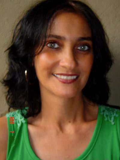 Date this cute Brazil girl Maria from Santos B2272