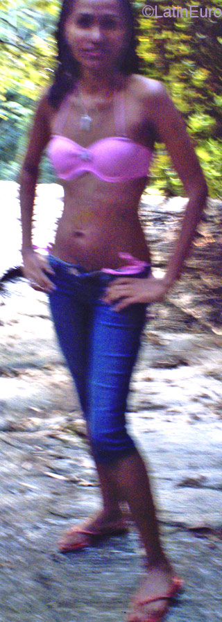 Date this cute Brazil girl Sheila from SAO PAULO B2368