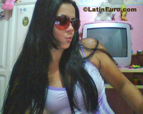 Date this gorgeous Brazil girl Andreza from Manaus B238