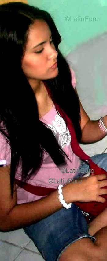 Date this sultry Brazil girl Dannielly from  B2478