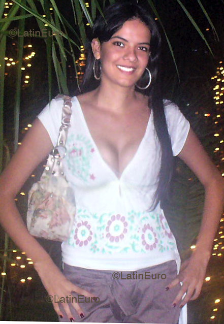 Date this gorgeous Brazil girl Mylla from GOIANIA B2546