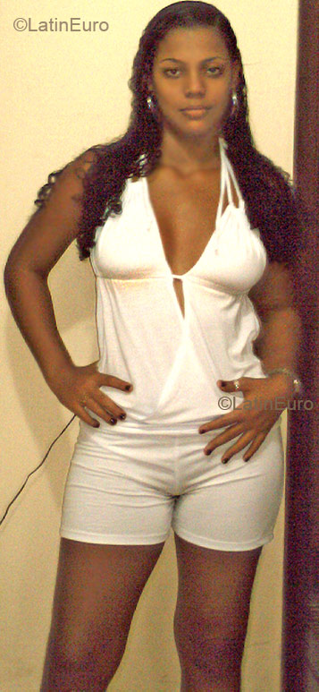 Date this lovely Brazil girl Caroline from SALVADOR B2558