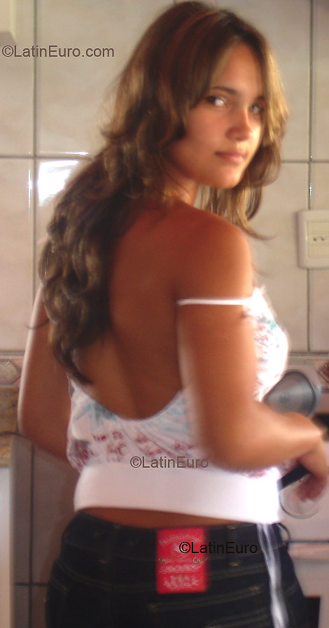Date this georgeous Brazil girl Bruna from GOIANIA B2565