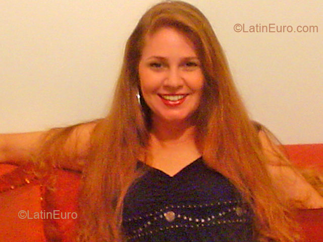 Date this stunning Brazil girl Raquel from SAO JOAO EVANGELISTA B2572