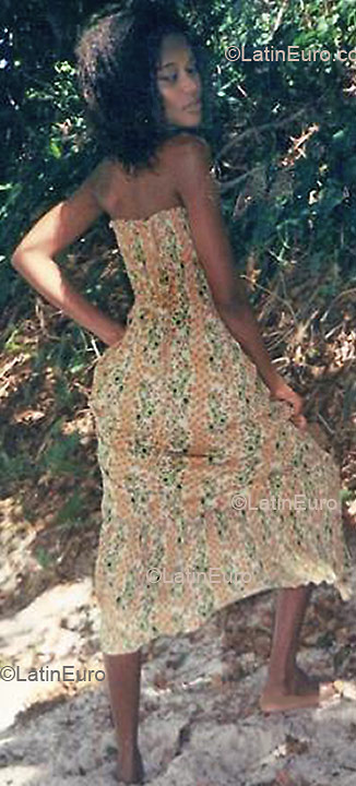 Date this hot Brazil girl Marines from SALVADOR B2580