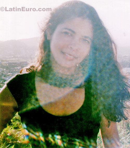 Date this gorgeous Brazil girl Renata from Vitoria B259