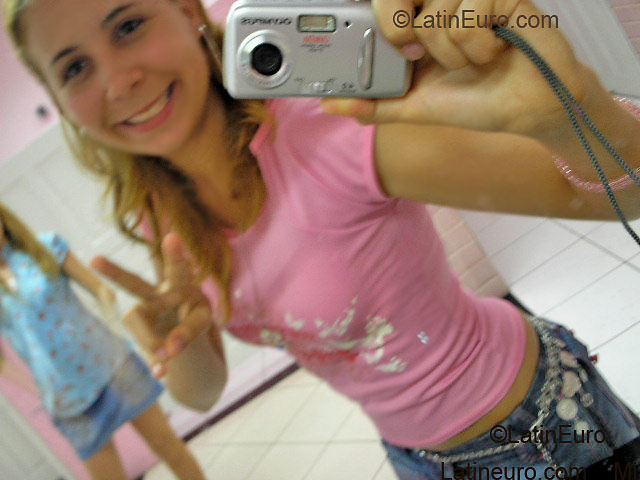 Date this funny Brazil girl Lidinay from MANAUS B2605