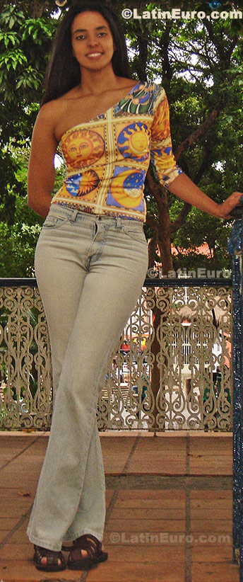 Date this stunning Brazil girl Tatiana from Sao Paulo B270