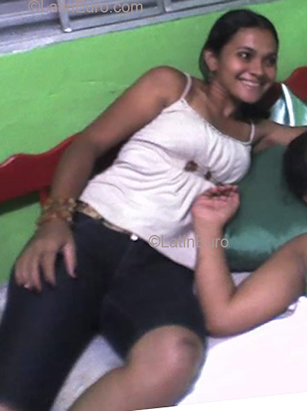 Date this cute Brazil girl Simone from SANTA INES B2733