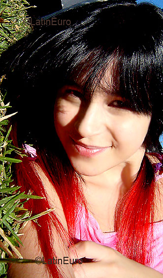 Date this sultry Brazil girl Flavia from CURITIBA B2787