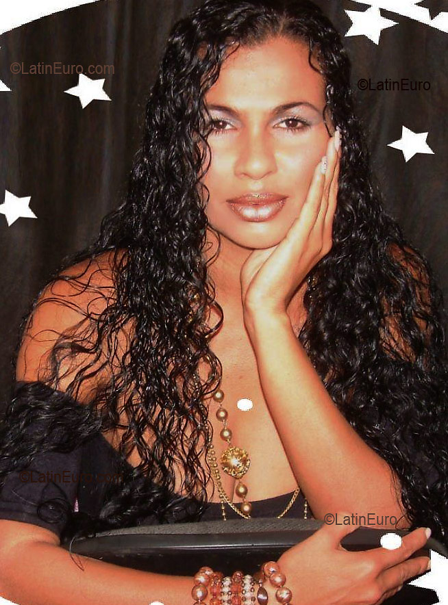 Date this good-looking Brazil girl Luz from PETROLINA B2820