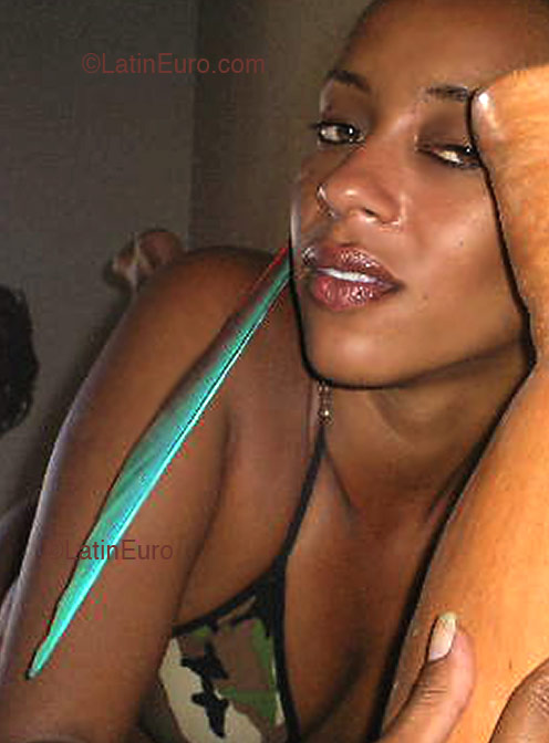 Date this pretty Brazil girl Fernanda from FORTALEZA B2850