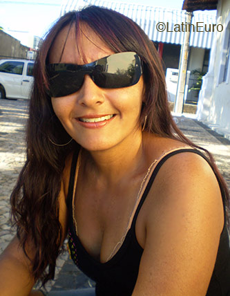 Date this voluptuous Brazil girl Fatima from CAXIAS B2876