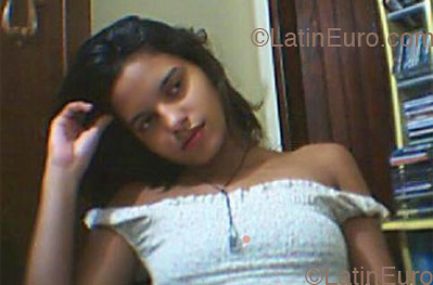 Date this happy Brazil girl Paula from PALMARES B2902