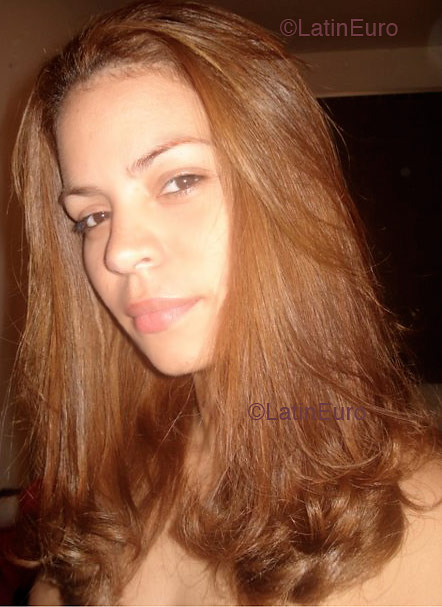 Date this attractive Brazil girl Elaine from RIO DE JANEIRO B2907
