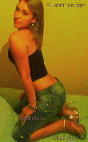 Date this beautiful Brazil girl Mikelayne from IBIARA B2993