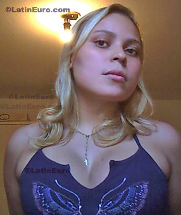 Date this sensual Brazil girl Debora from Sao Paulo B313