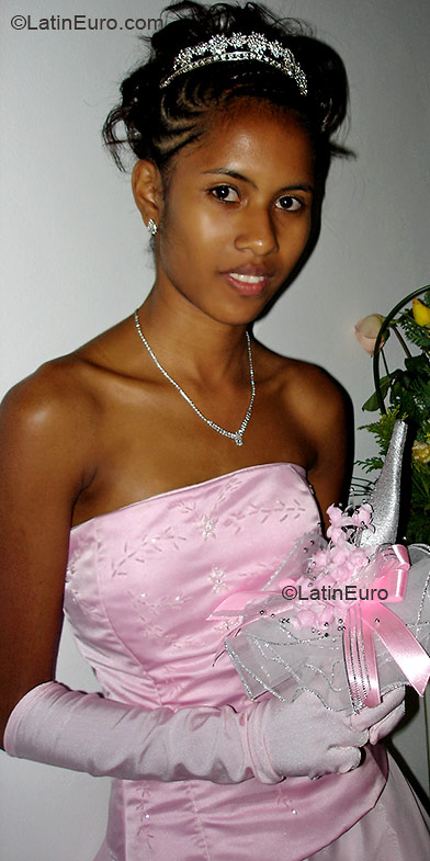 Date this sultry Brazil girl Juliane from SANTO ANDRE B3139