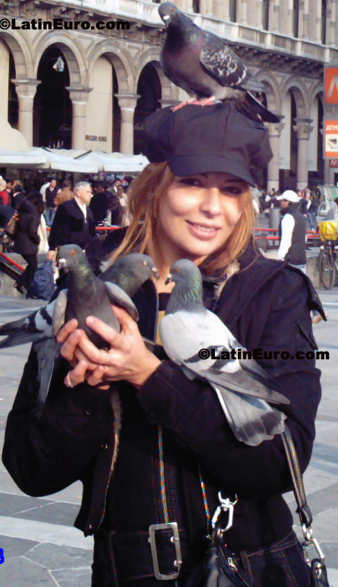 Date this cute Brazil girl Dayse from Governador Valadares B314