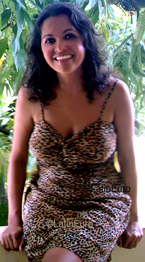 Date this lovely Brazil girl Maria from RECIFE B3206