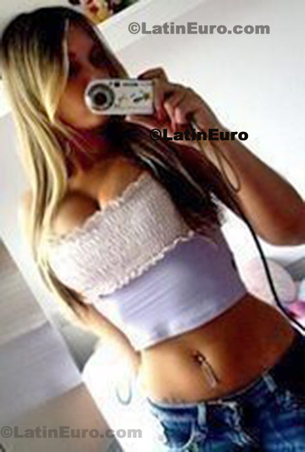 Date this exotic Brazil girl Karyna from Pederneiras B322