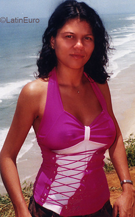 Date this good-looking Brazil girl Suzana from IBICARAI B3261