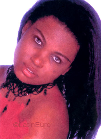 Date this stunning Brazil girl Alexandra from GOVERNADOR VALADARES B3385