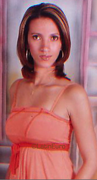 Date this passionate Brazil girl Tatiara from RIO DE JANEIRO B3512