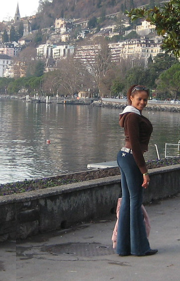 Date this delightful Brazil girl Clelia from  B3724