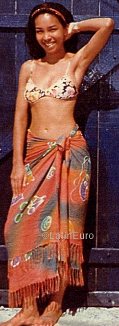 Date this lovely Brazil girl Roberta from SALVADOR B3089