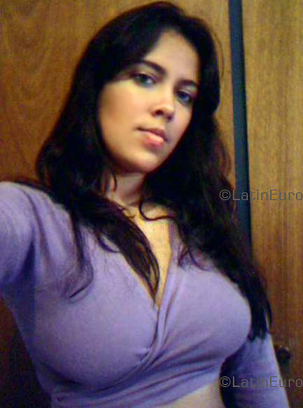 Date this lovely Brazil girl Rubi from PETROLINA B3792