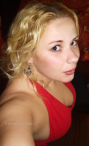 Date this fun Brazil girl Cristiane from JOINVILLE B3820