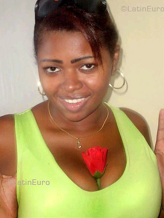 Date this hot Brazil girl Carly from ESPIRITO SANTO B3821