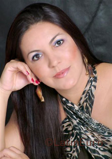 Date this good-looking Brazil girl Luciana from FRANCA B3824