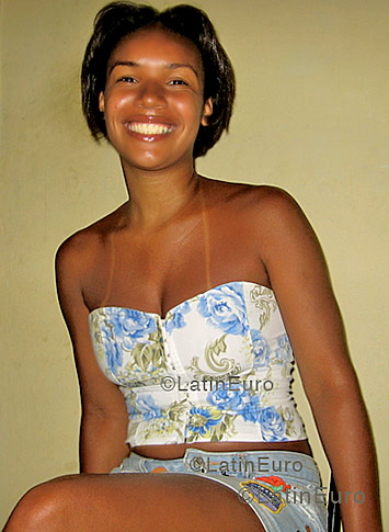Date this stunning Brazil girl Nane from RIO DE JANEIRO B3837