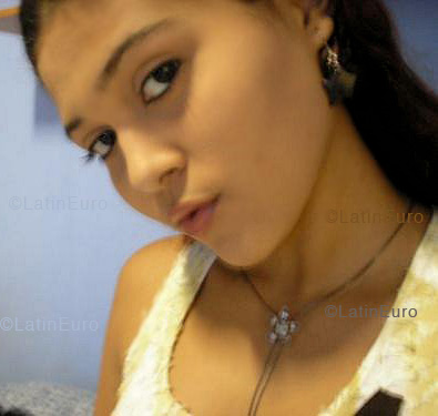 Date this good-looking Brazil girl Maria from MANAUS B3892