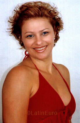 Date this athletic Brazil girl Martha from SAO PAULO B3916