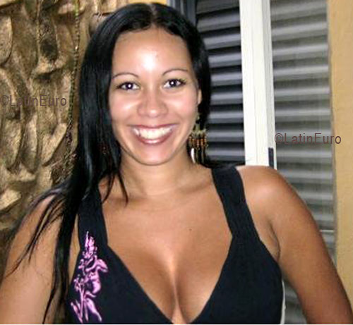 Date this charming Brazil girl Shirley from GOIANIA B3957
