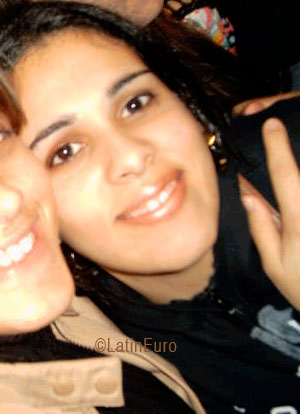 Date this hard body Brazil girl Fabiane from BLUMENAU B3961