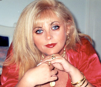 Date this nice looking Brazil girl Mercia from SAO PAULO B4041