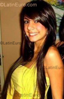 Date this young Brazil girl Kamila from Cuiaba B407