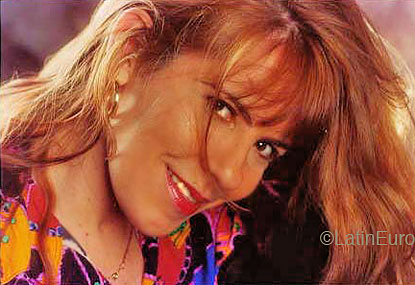 Date this georgeous Brazil girl Cinthya from VITORIA B4114